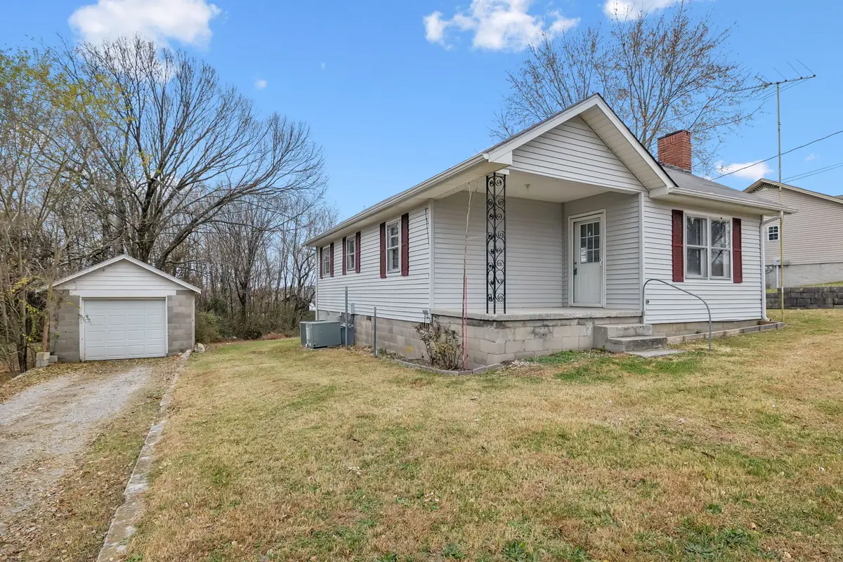 1323 Pleasant Grove Rd, Westmoreland, TN 37186 - Image #1