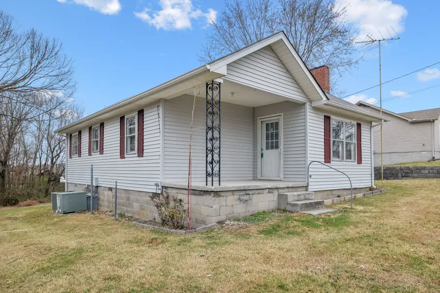 1323 Pleasant Grove Rd, Westmoreland, TN 37186 - Image #3