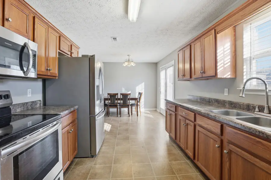 102 Greystone Way, Shelbyville, TN 37160 - Image #3