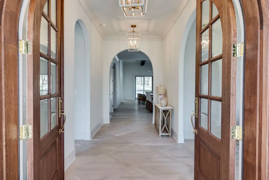 811 Neartop Dr, Nashville, TN 37205 - Image #3