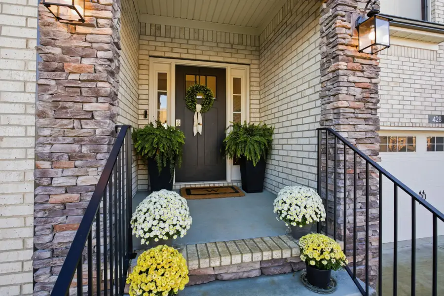 428 Van Conder Pl, Hendersonville, TN 37075 - Image #2