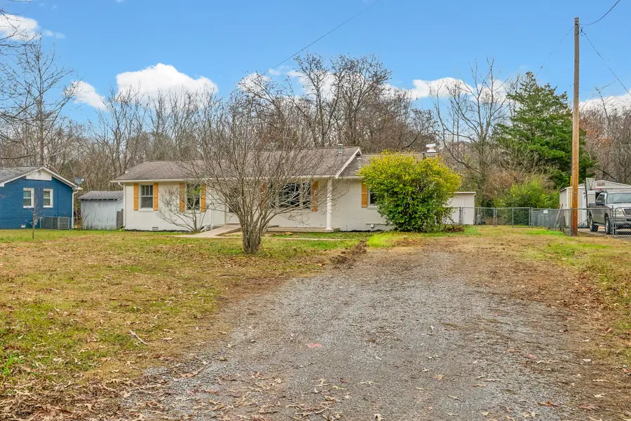 1272 Taylor Town Rd, White Bluff, TN 37187 - Image #3