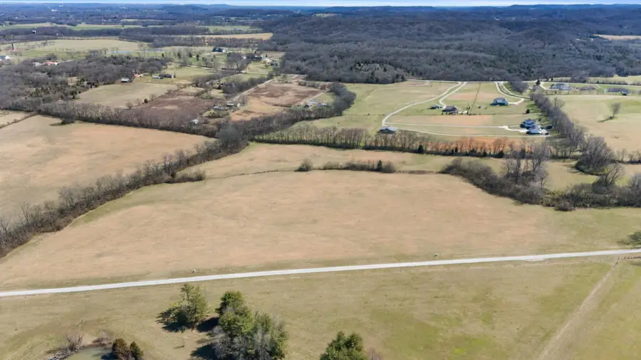 2031 Trilogy Ln, Mount Pleasant, TN 38474 - Image #2