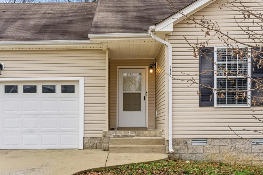 314 Chalet Cir, Clarksville, TN 37040 - Image #3