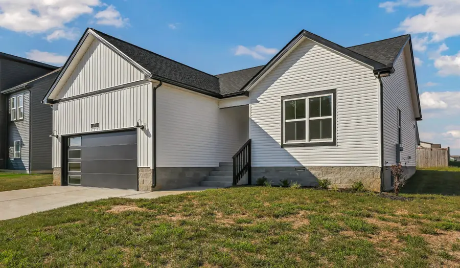 207 Donegal Dr, Clarksville, TN 37042 - Image #2