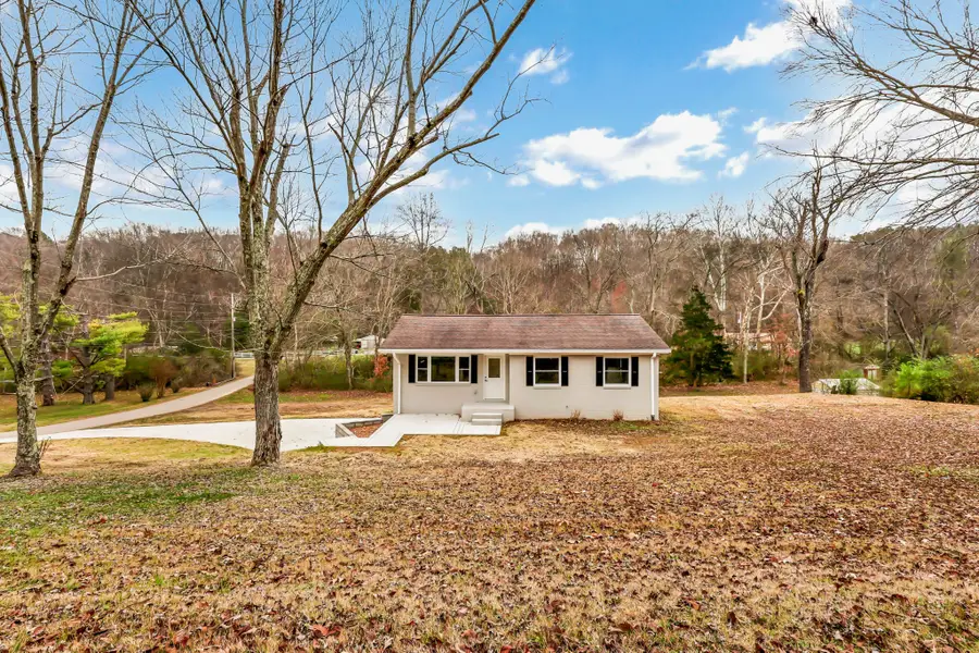 216 Valley View Rd, Dover, TN 37058 - Image #2