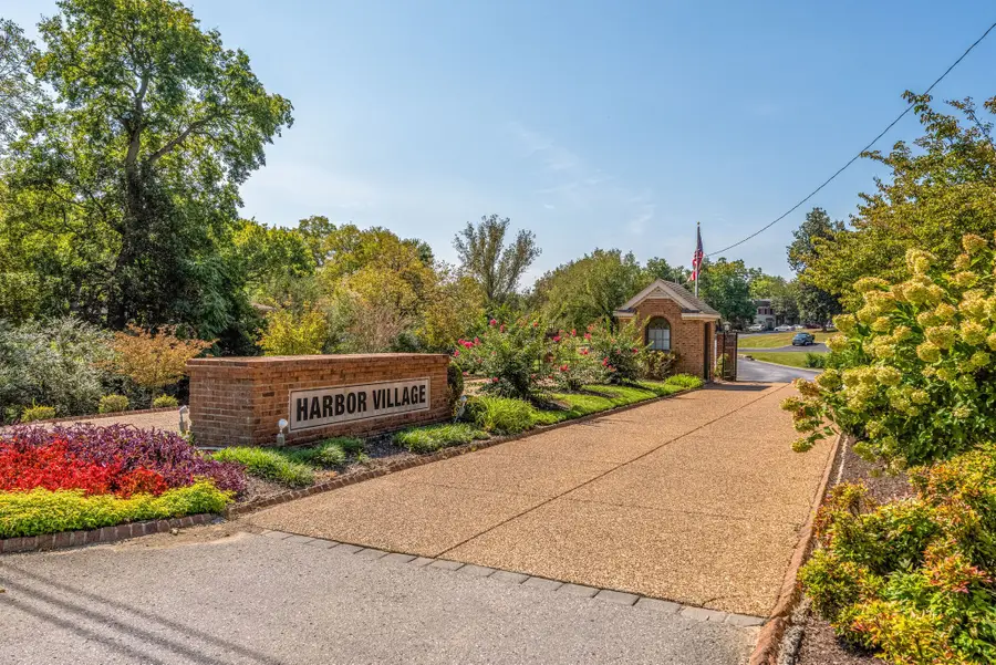 247 Harbor Village Dr, Madison, TN 37115 - Image #3