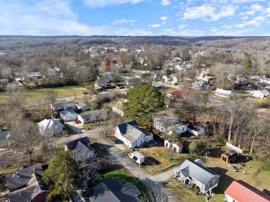 121 Nall Ave, Centerville, TN 37033 - Image #3