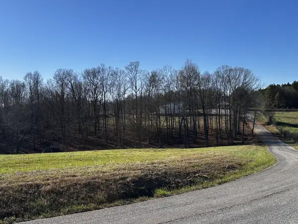 89 S Bradley Rd, Leoma, TN 38468