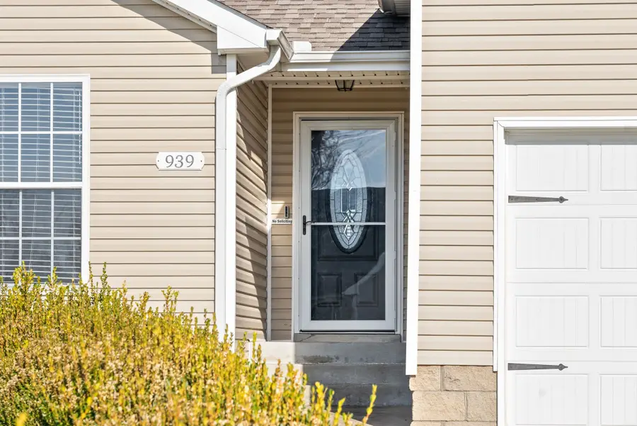 939 Cindy Jo Ct, Clarksville, TN 37040 - Image #2