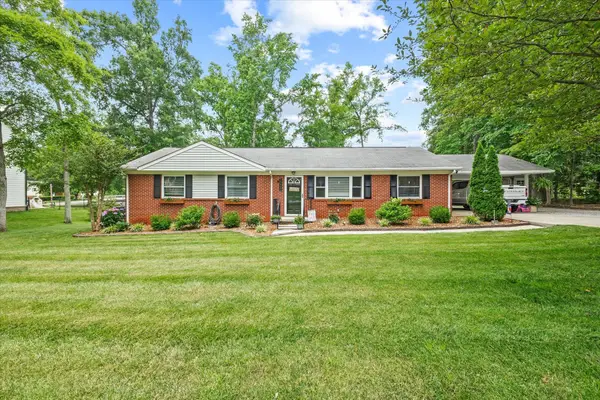 1298 Eastwood Dr, Cookeville, TN 38501