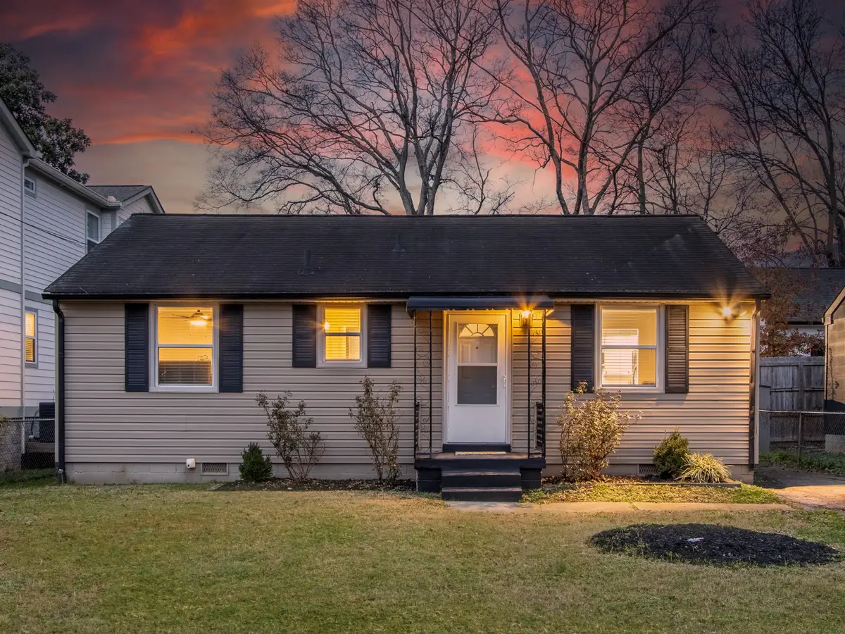 5920 Carl Pl, Nashville, TN 37209 - Image #1