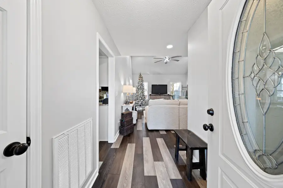 402 Bryn Mawr Cir, Gallatin, TN 37066 - Image #3