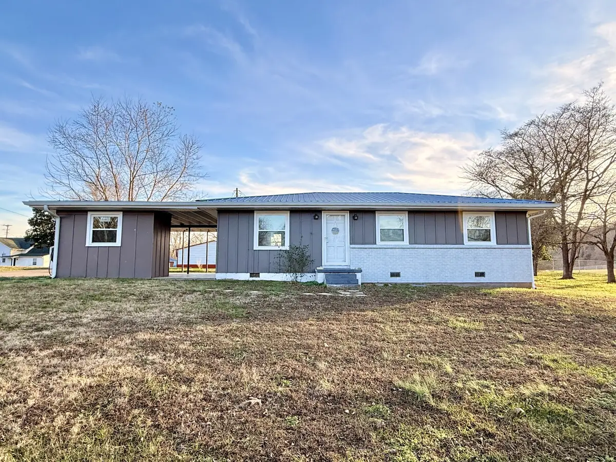 122 Mcintosh Ave, Cumberland City, TN 37050 - Image #1