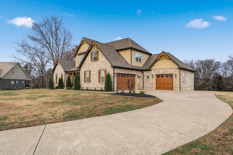 304 Kelsey Grace Pl, Mount Juliet, TN 37122 - Image #2