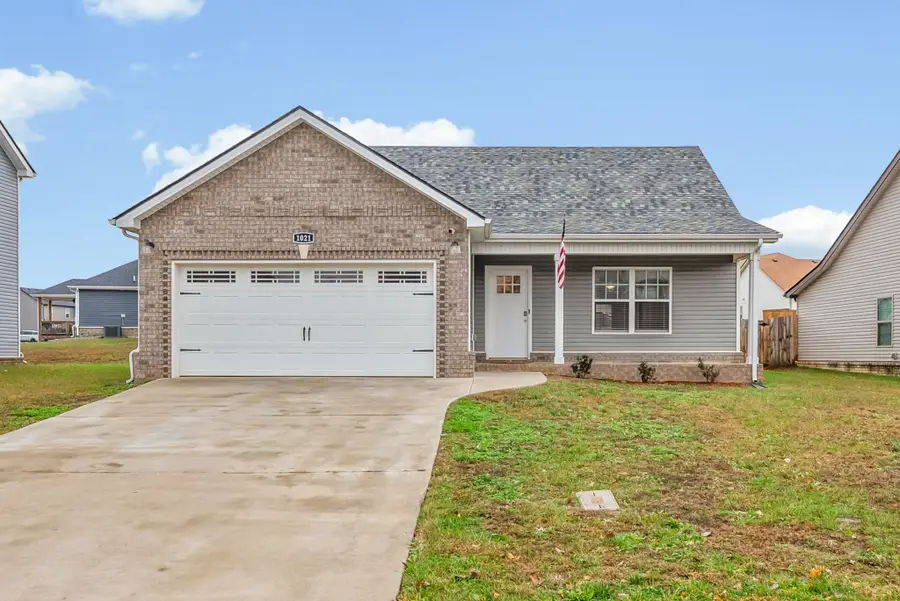 1021 Whitney Dr, Clarksville, TN 37042 - Image #2