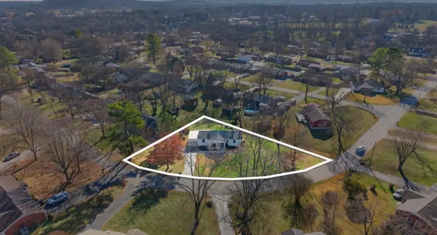 305 Evergreen Dr, Columbia, TN 38401 - Image #2