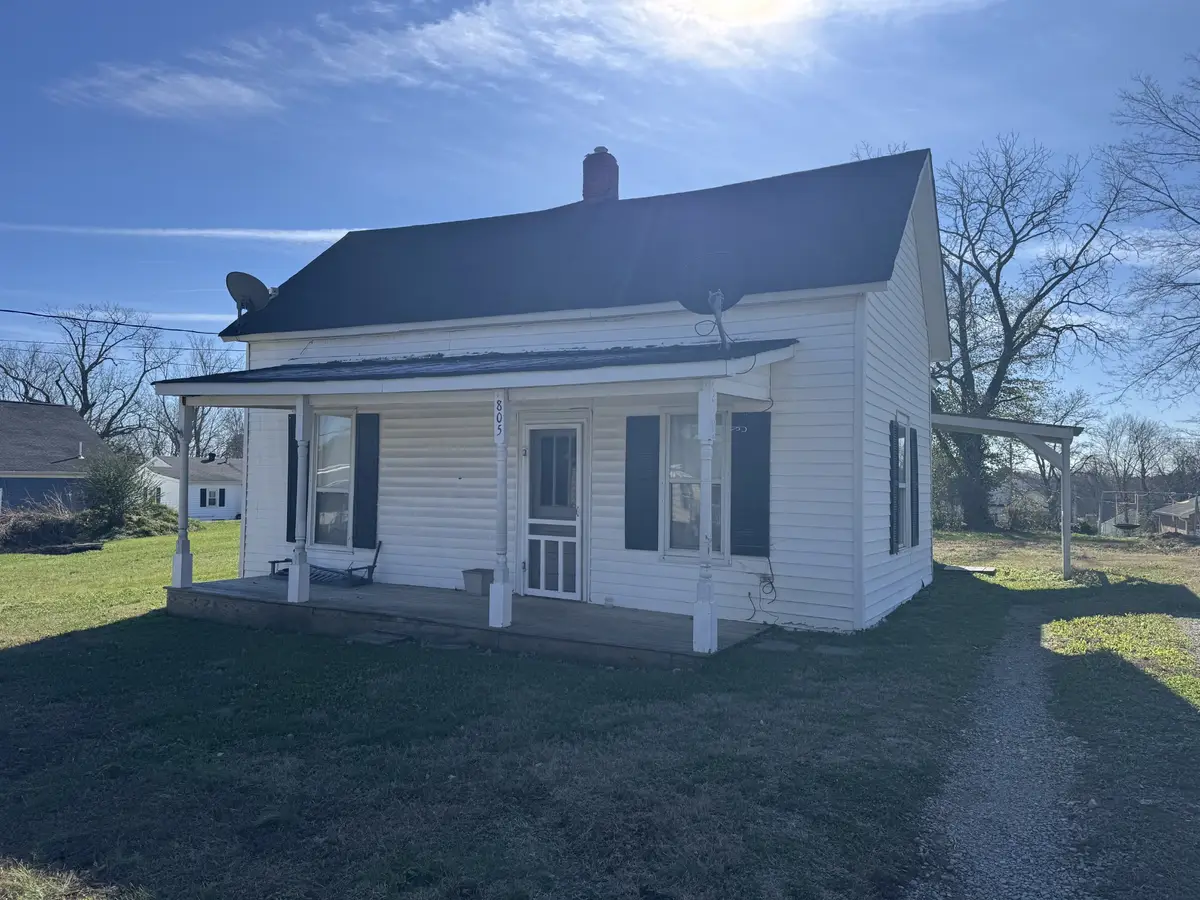 805 W 2nd St, Dickson, TN 37055 - Image #1