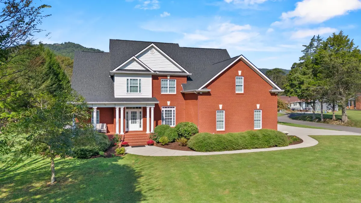 825 Dennis Avenue, Jasper, TN 37347 - Image #1