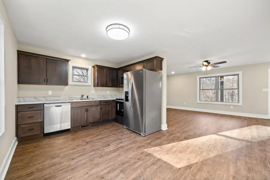 951 Cumberland Heights Rd, Clarksville, TN 37040 - Image #2