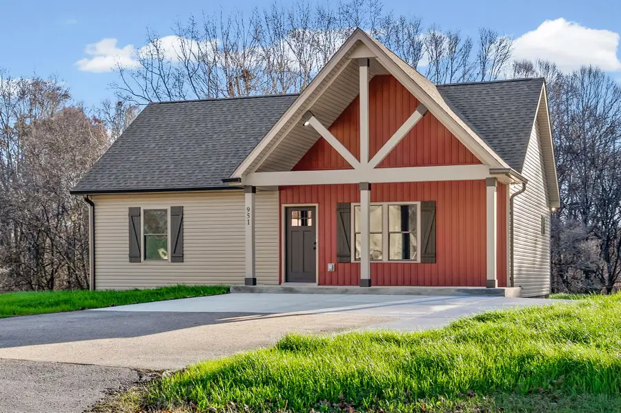 951 Cumberland Heights Rd, Clarksville, TN 37040 - Image #3