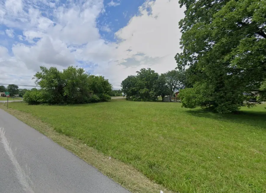 100 Eastside Dr, White House, TN 37188 - Image #2