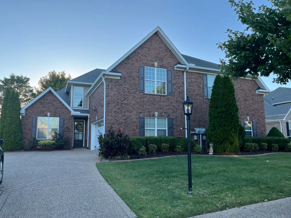 1009 Larkwood Dr, Hermitage, TN 37076 - Image #1