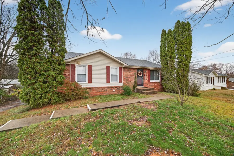 407 Ambrose Dr, Clarksville, TN 37042 - Image #2