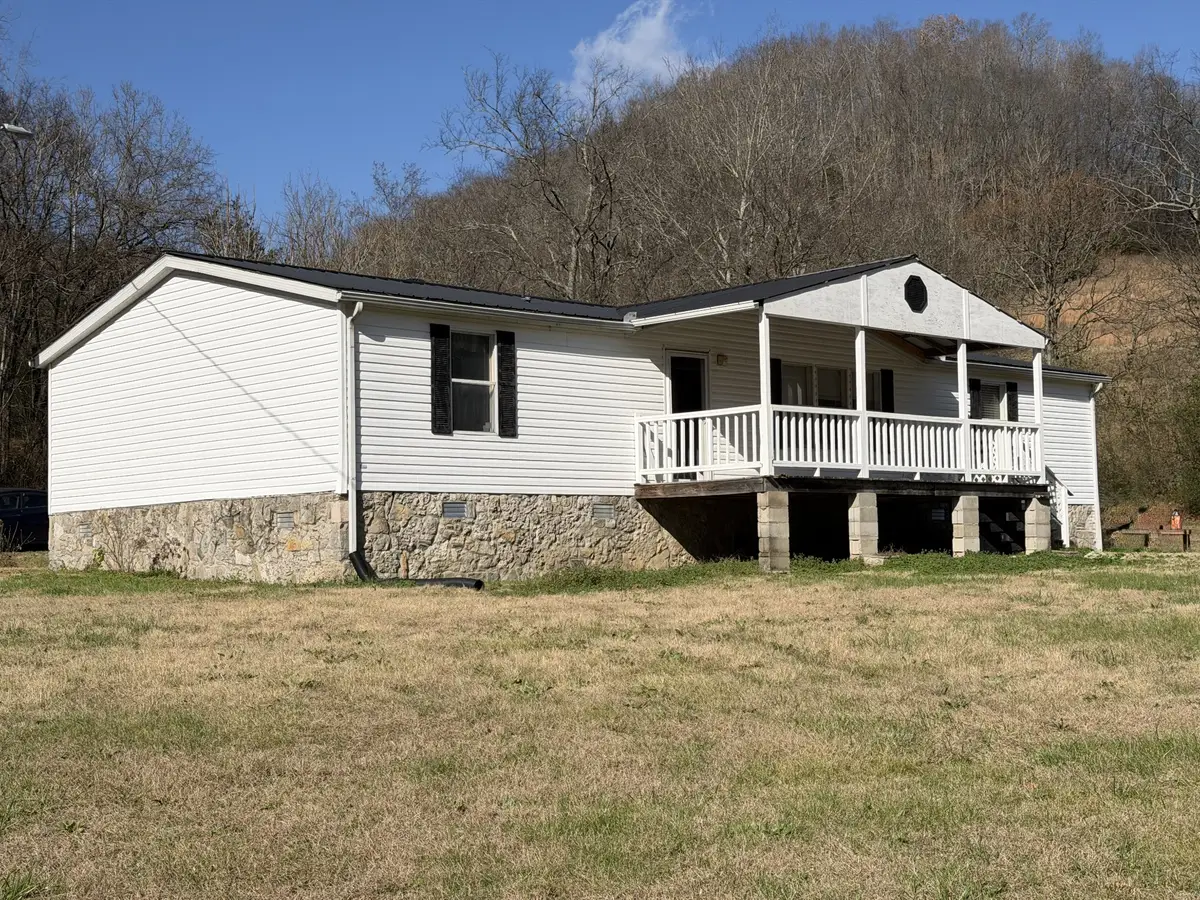 859 Pleasant Shade Hwy, Pleasant Shade, TN 37145 - #1