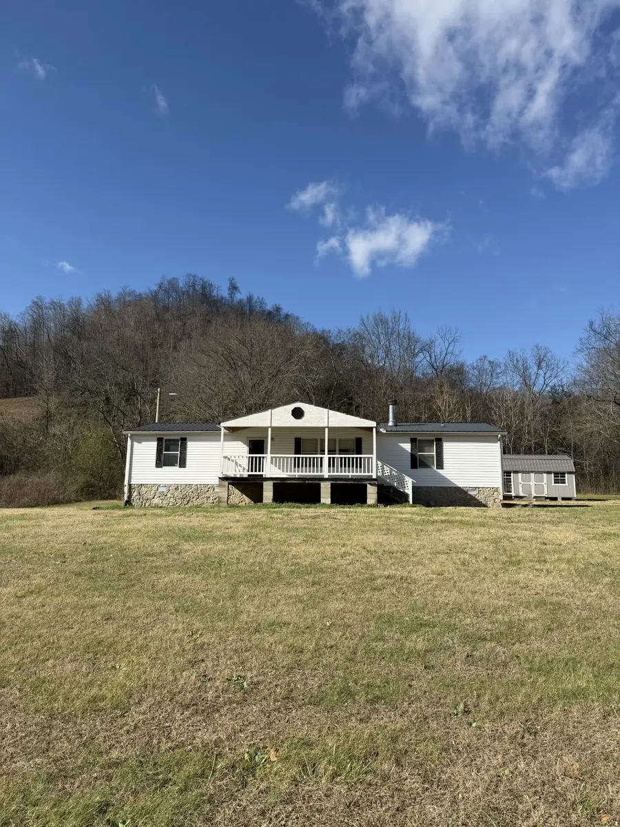859 Pleasant Shade Hwy, Pleasant Shade, TN 37145 - #3