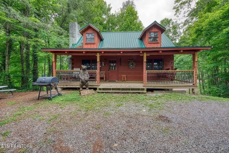 1136 E Foothills Drive, Gatlinburg, TN 37738 - Image #2
