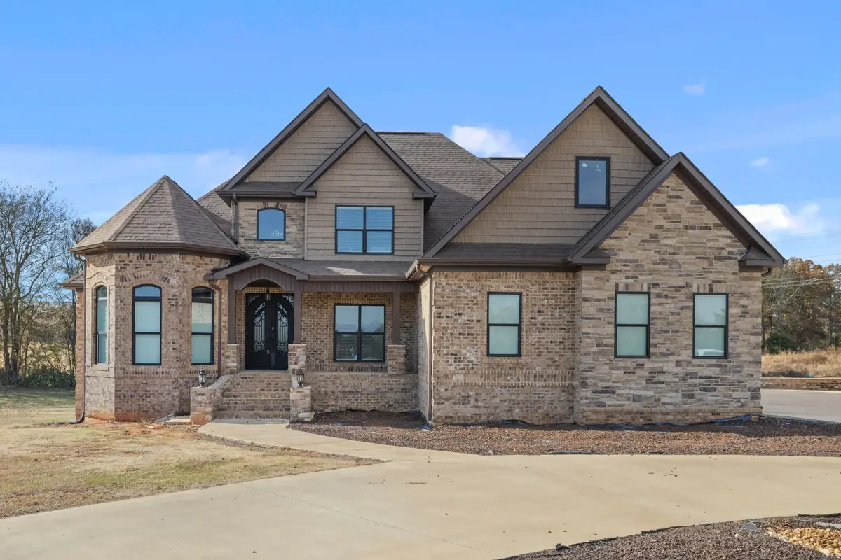 174 Isom Dr, Cherokee, AL 35616 - Image #1