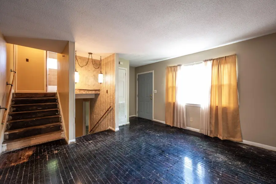 1002 Gillespie Road, Chattanooga, TN 37411 - Image #2