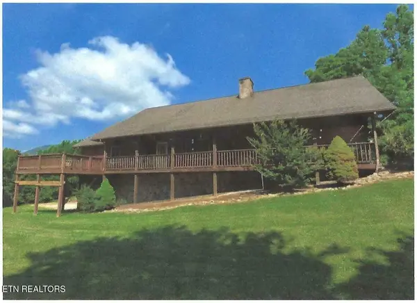 1425 Nicoha Blvd, Sevierville, TN 37876