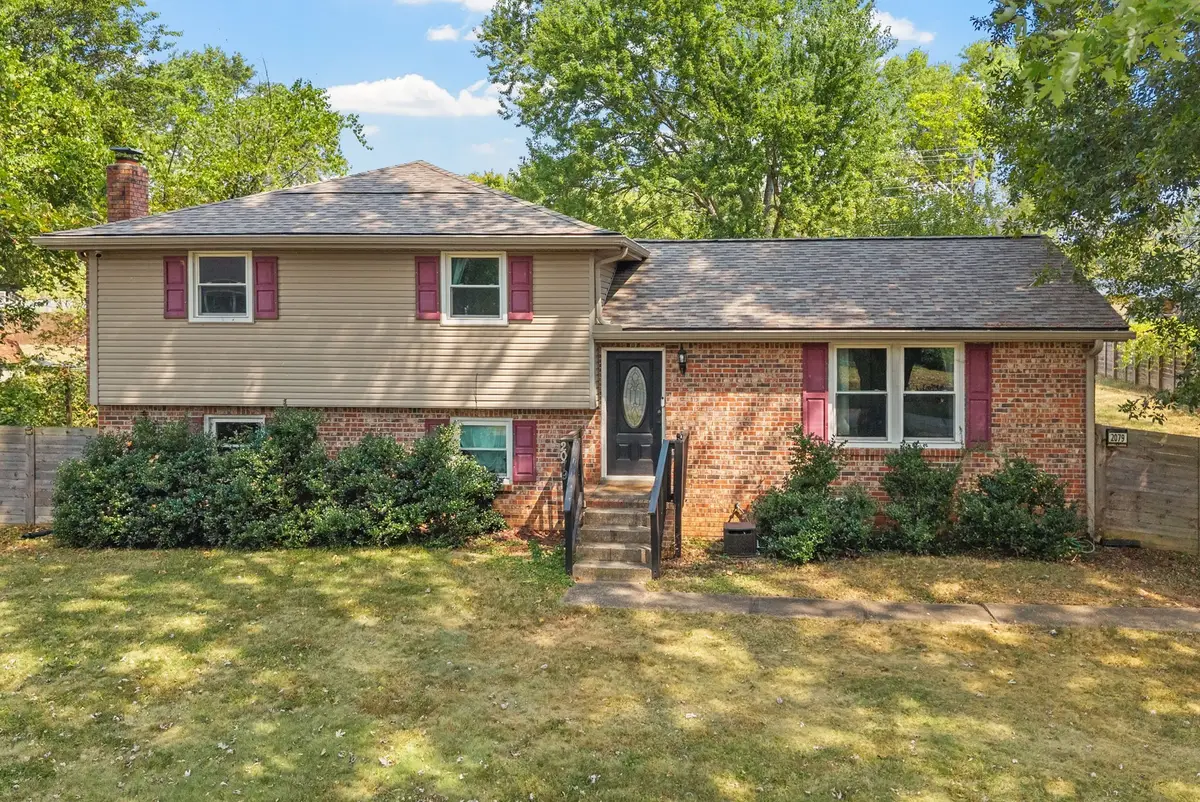 2079 Skyview Cir, Clarksville, TN 37042 - Image #1