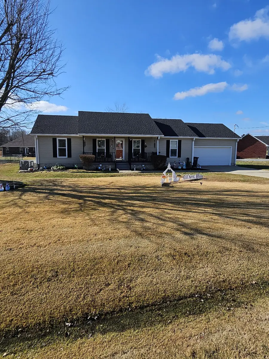 100 Ourtown Ct, Lafayette, TN 37083 - Image #2
