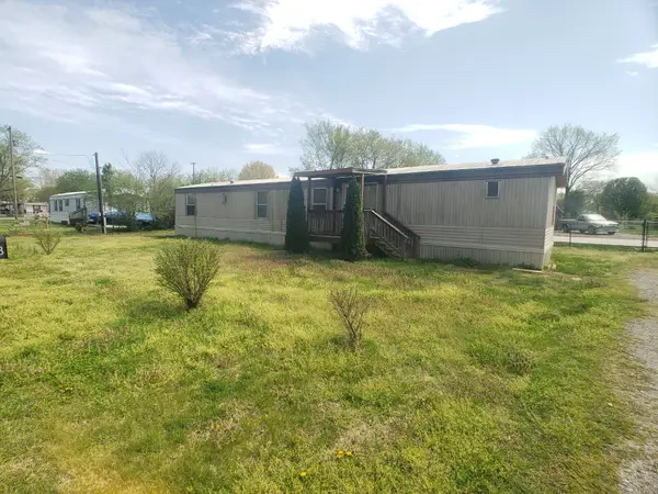 1093 Moss Trl, La Vergne, TN 37086