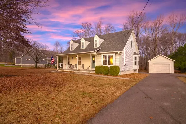 321 Perrys Pl, Lynchburg, TN 37352