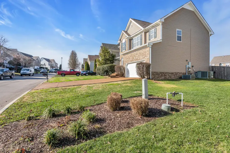 7009 Masonboro Dr, Spring Hill, TN 37174 - Image #3