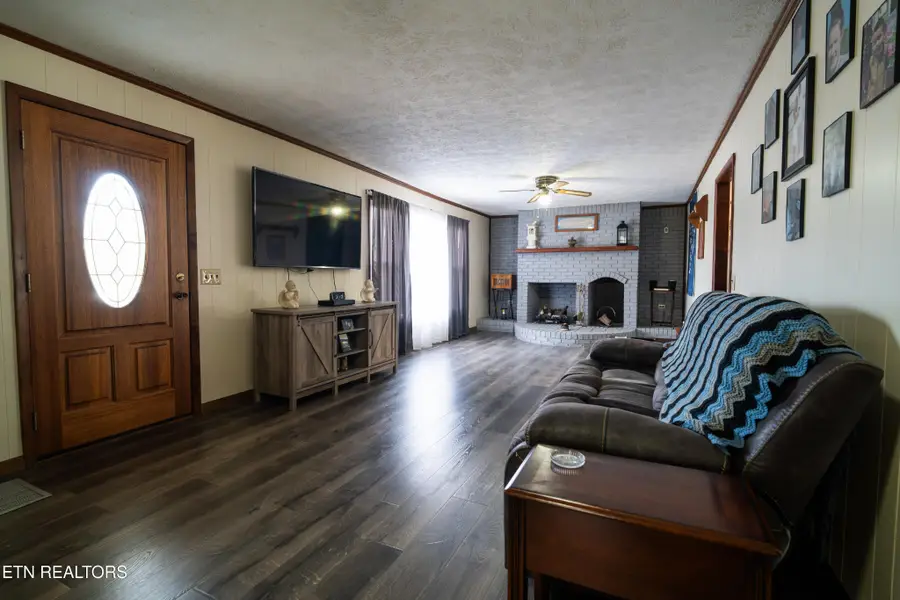 408 Shady Oaks Drive, Spencer, TN 38585 - Image #3