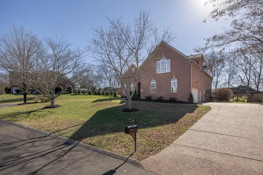 201 Woodcrest Ct, Franklin, TN 37067 - Image #3