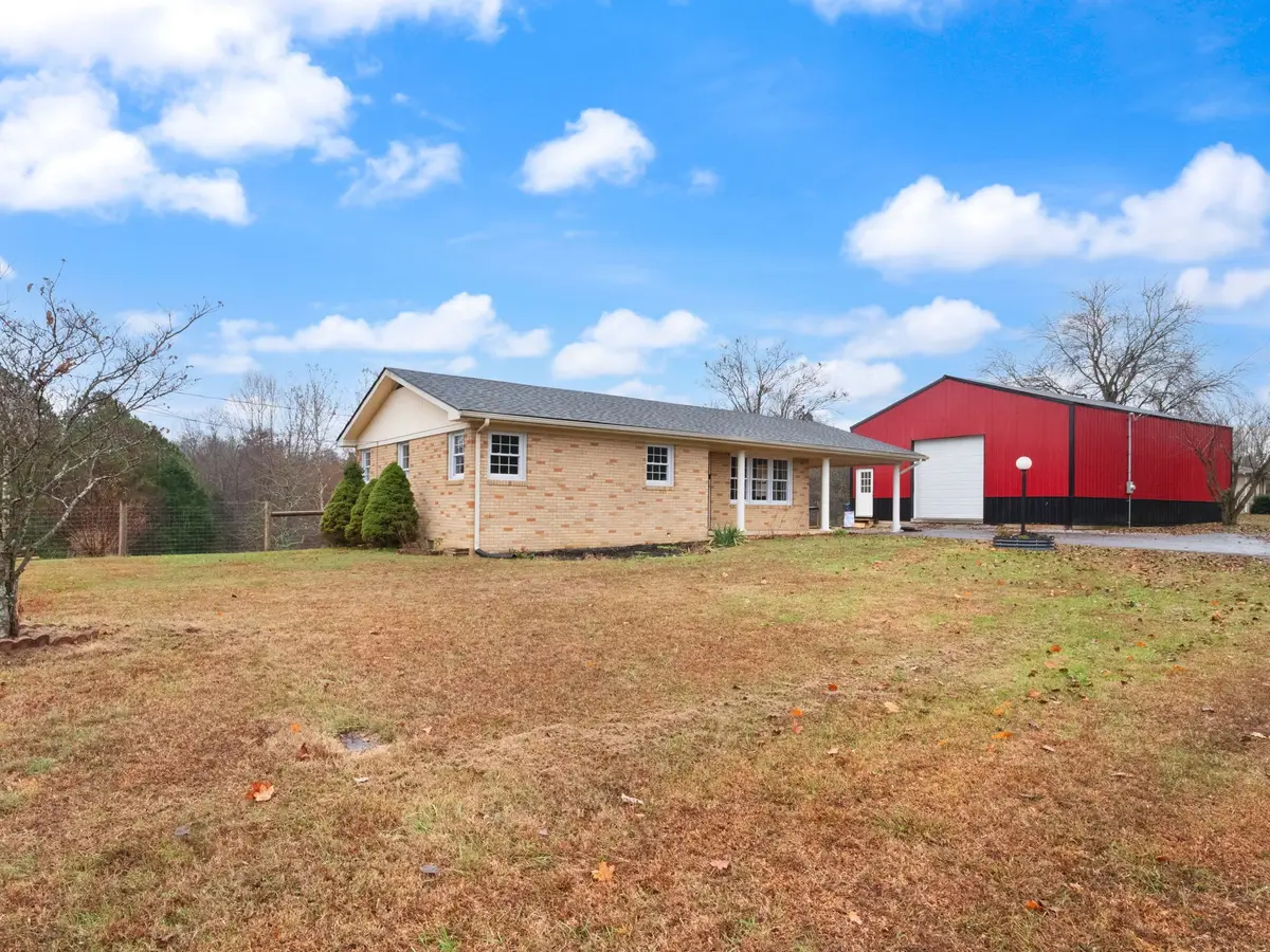 6670 Greenville Rd, Hopkinsville, KY 42240 - Image #1