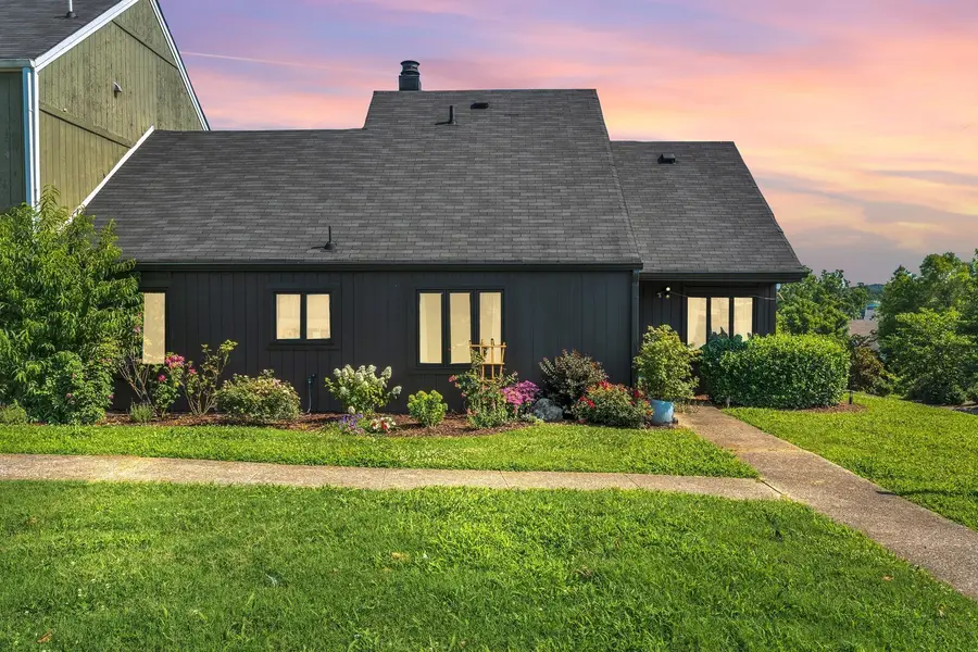 210 Raintree Dr, Hermitage, TN 37076 - Image #2