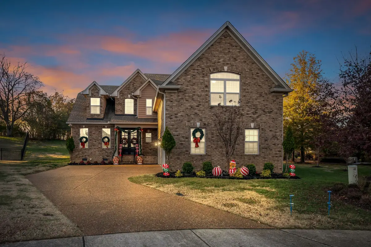 1013 Broughton Pl, Gallatin, TN 37066 - Image #1