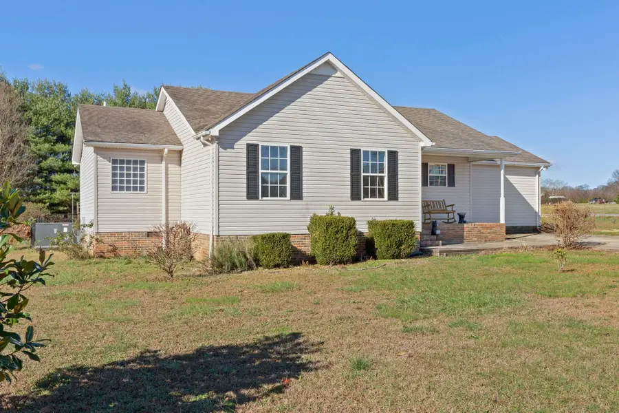14 Hazelwood Ln, Winchester, TN 37398 - Image #2