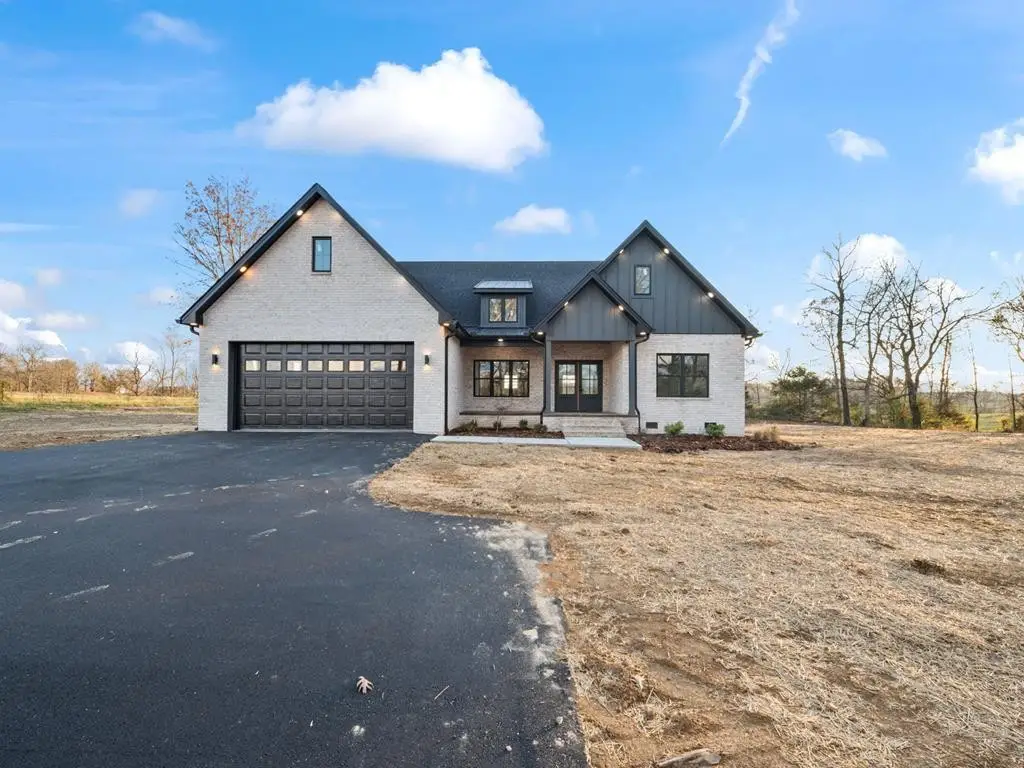 6400 Thomas Twin Oak Rd, Baxter, TN 38544 - Image #1