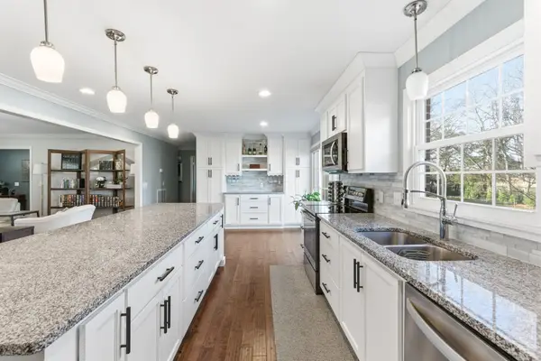 1919 Robinson Rd, Murfreesboro, TN 37130