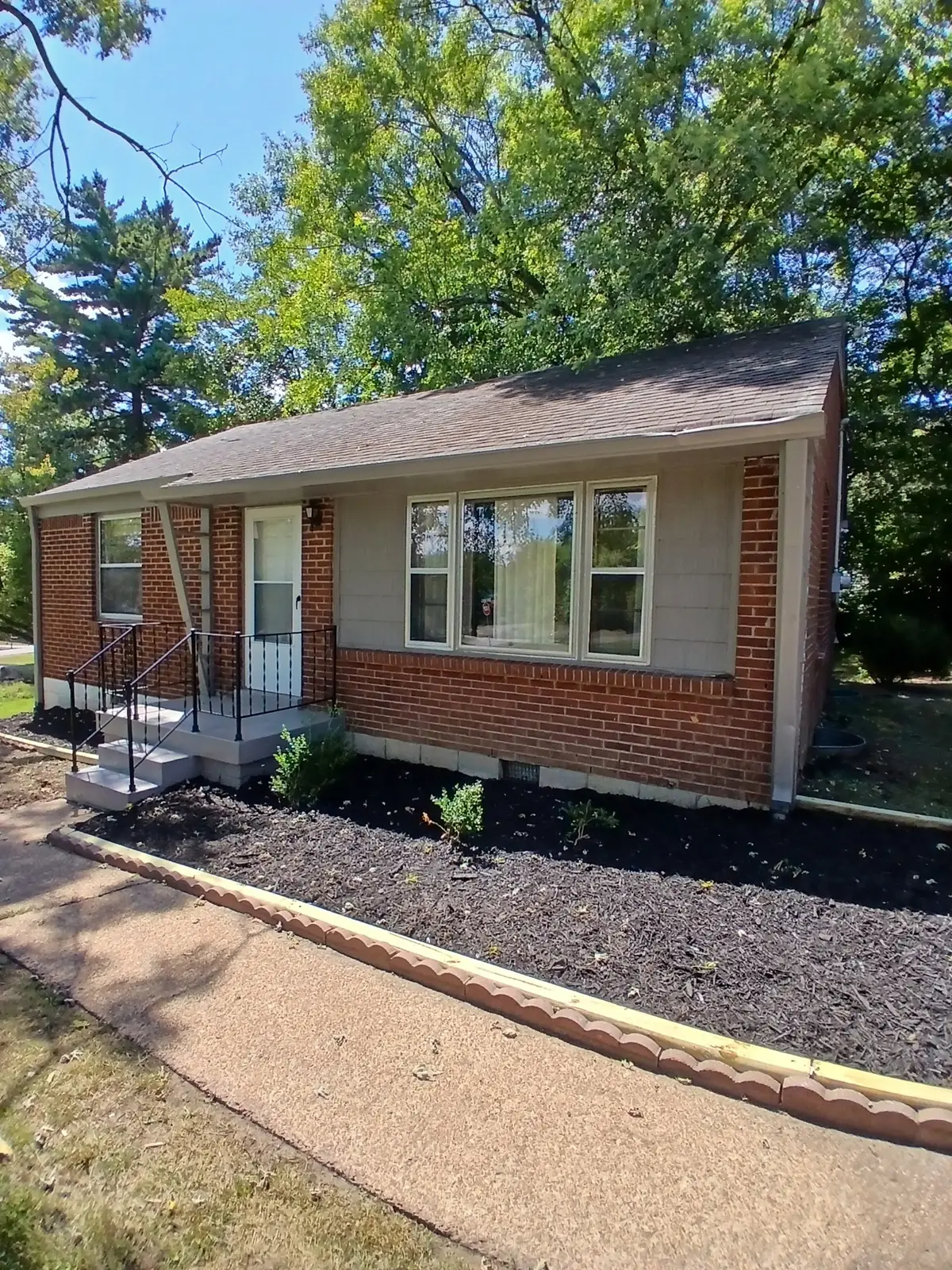 3133 Cloverwood Dr, Nashville, TN 37214 - Image #1