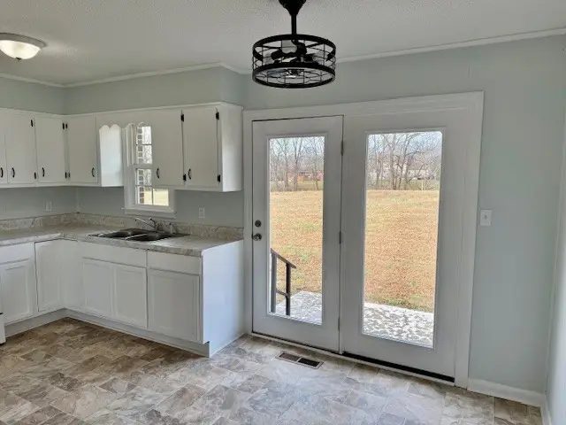 370 Tanglewood Trl, Estill Springs, TN 37330 - Image #3