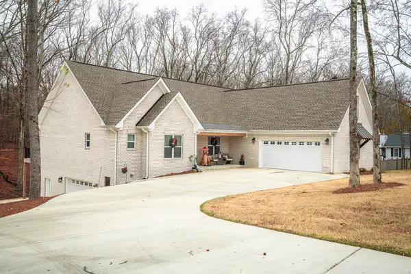 54 Spring Dr, Killen, AL 35645